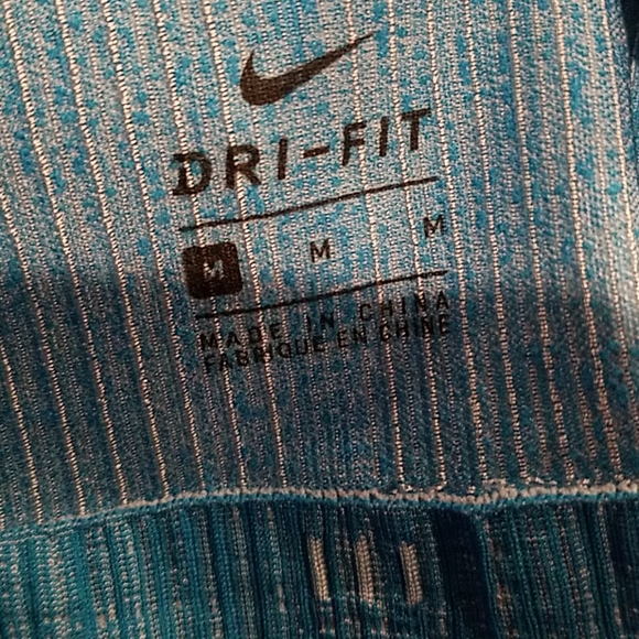 NWT size M Nike sports bra - Picture 7 of 7